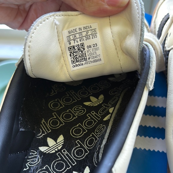 Adidas Samba OG Cream and Black Sneakers - Picture 7 of 8